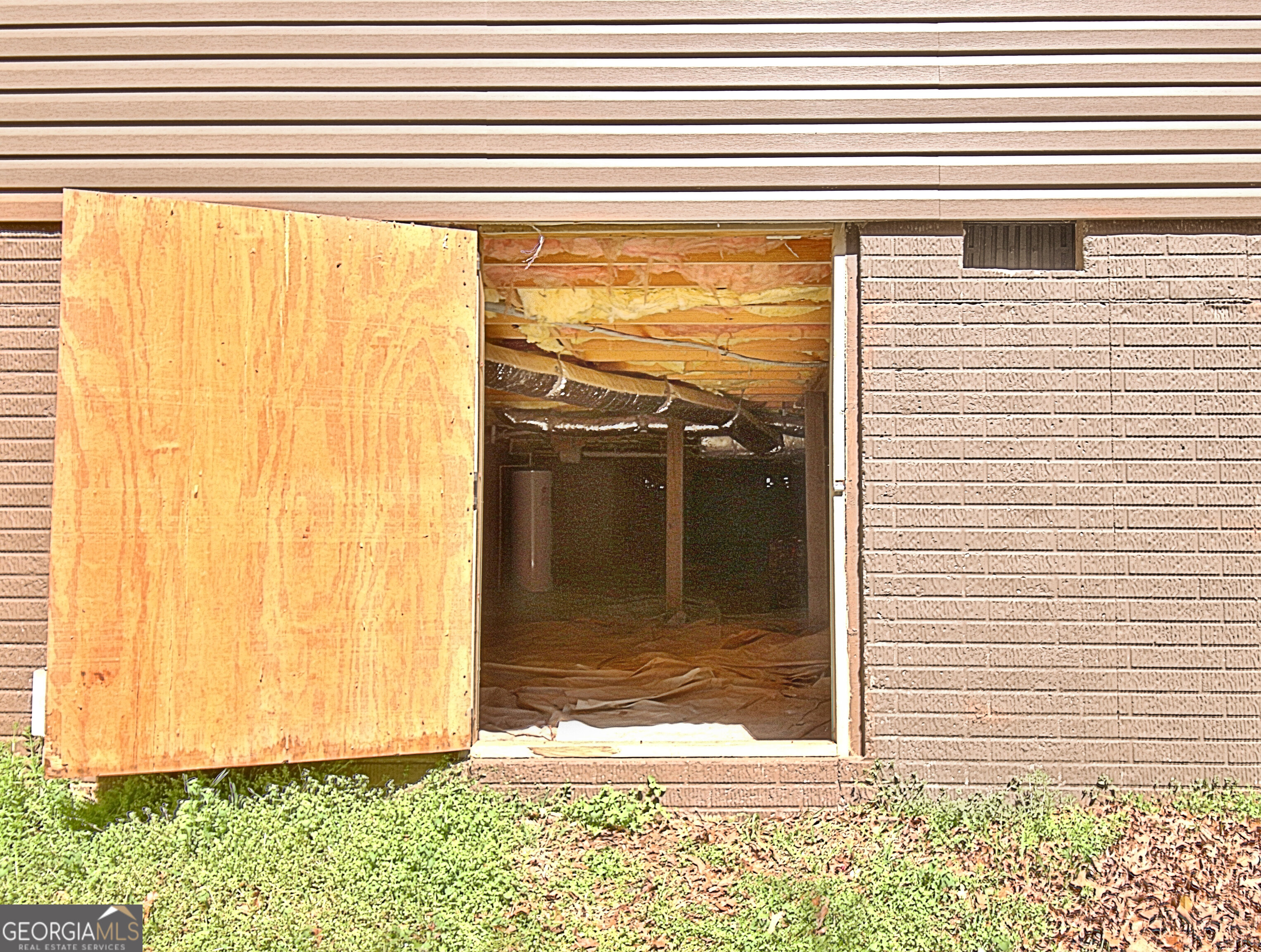 373 Blanton Mill Road Williamson, GA 30292 - Photo 44 of 57 a view of a door front of a house