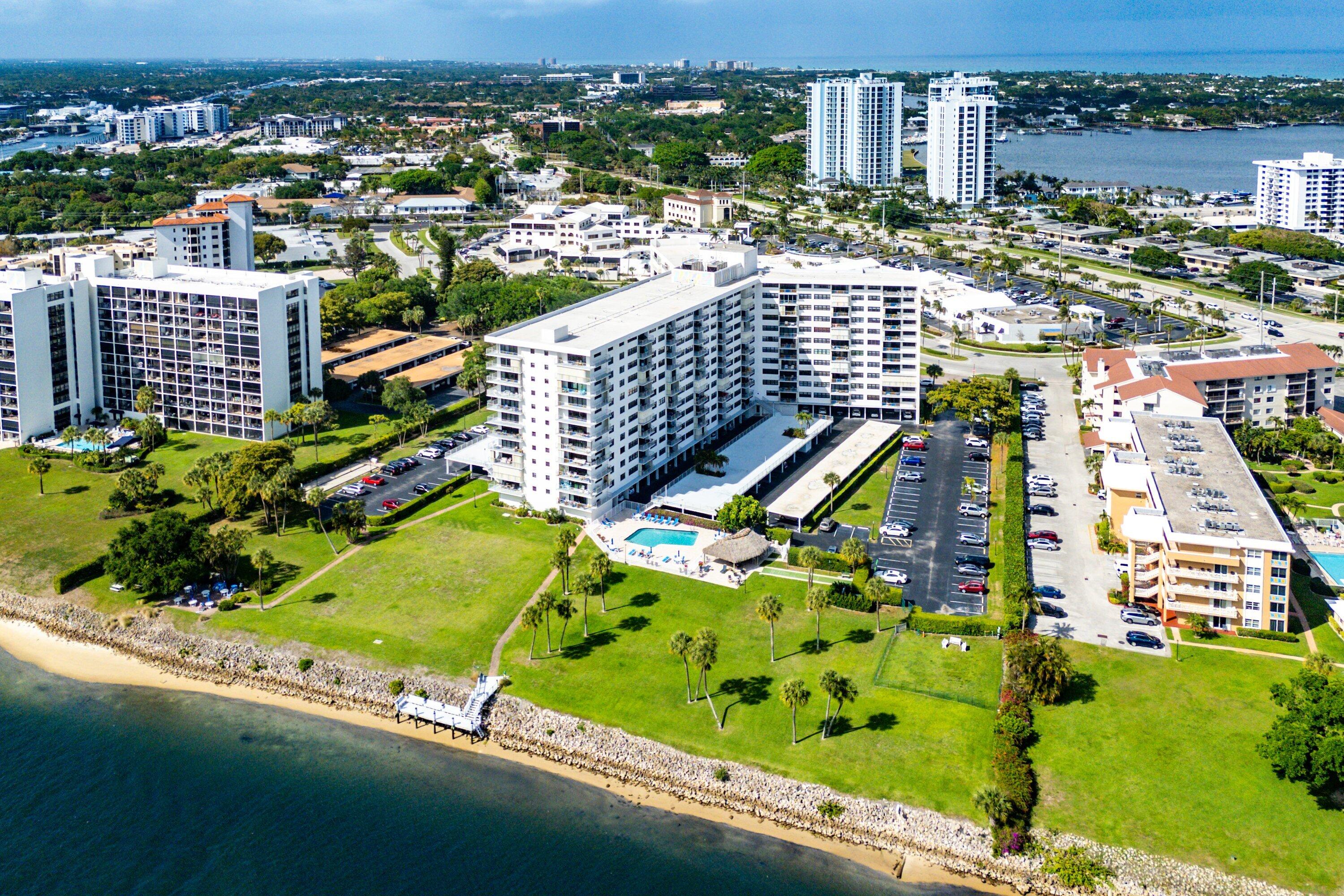 336 Golfview Road, Unit PH 12 North Palm Beach, FL 33408 - Photo 36 of 38 042-336GolfviewRoad-PH12-NorthPalmBeach-