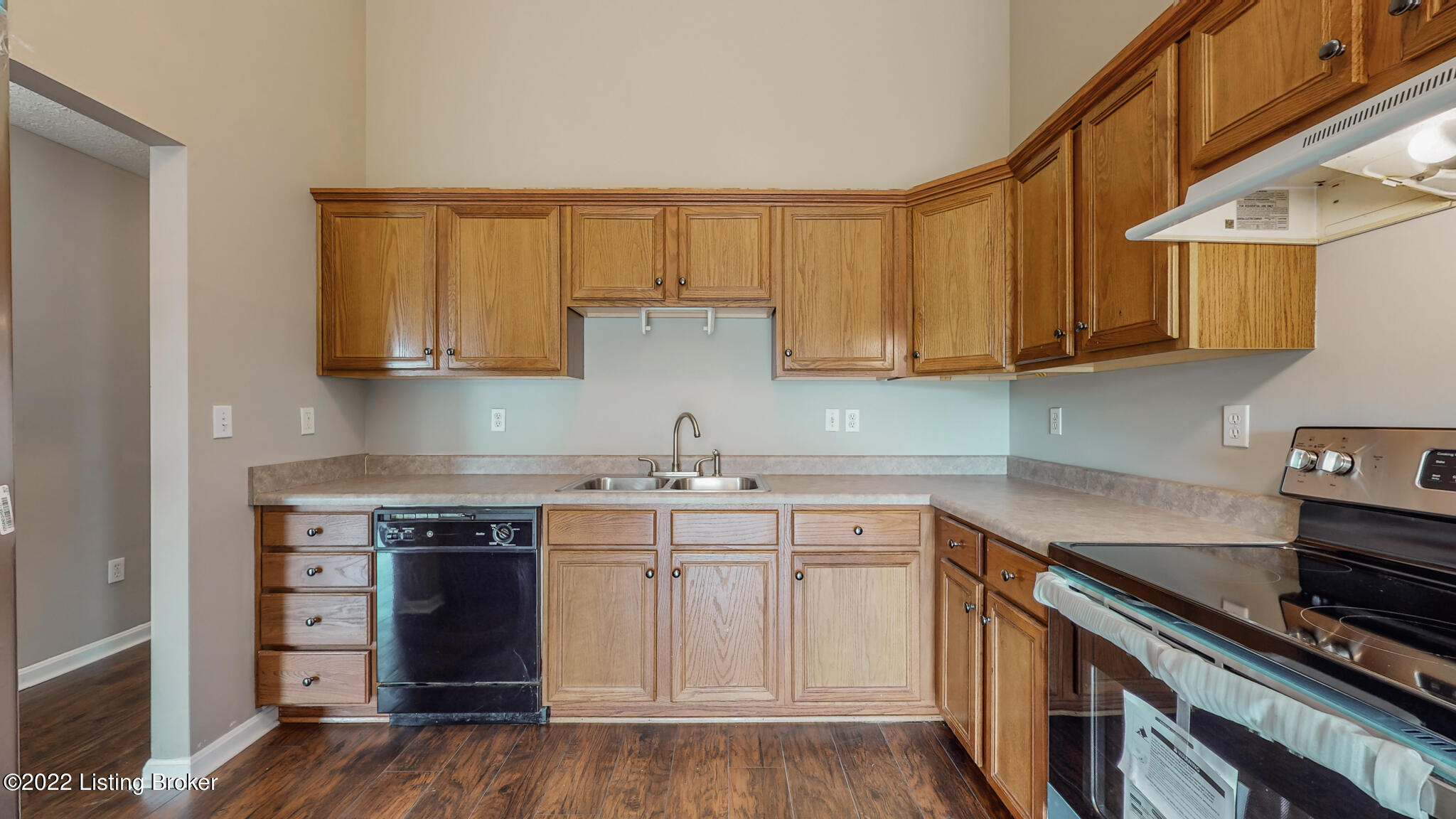 7907 Westbrook Road Louisville, KY 40258 - Photo 17 of 41 7907 Westbrook Rd Louisville KY 40258-29