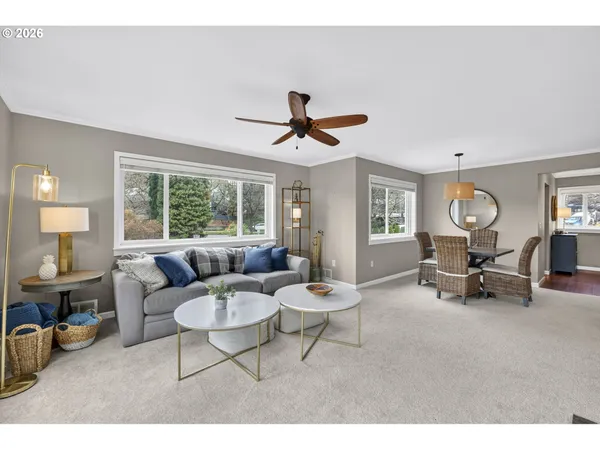 $298,800 | 4970 South Landing Drive, Unit 304, Portland, OR 97239