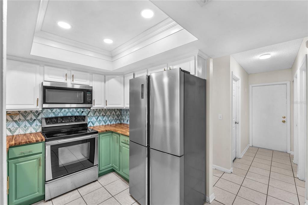 3619 Orangepointe Road Valrico, FL 33596 - Photo 9 of 26