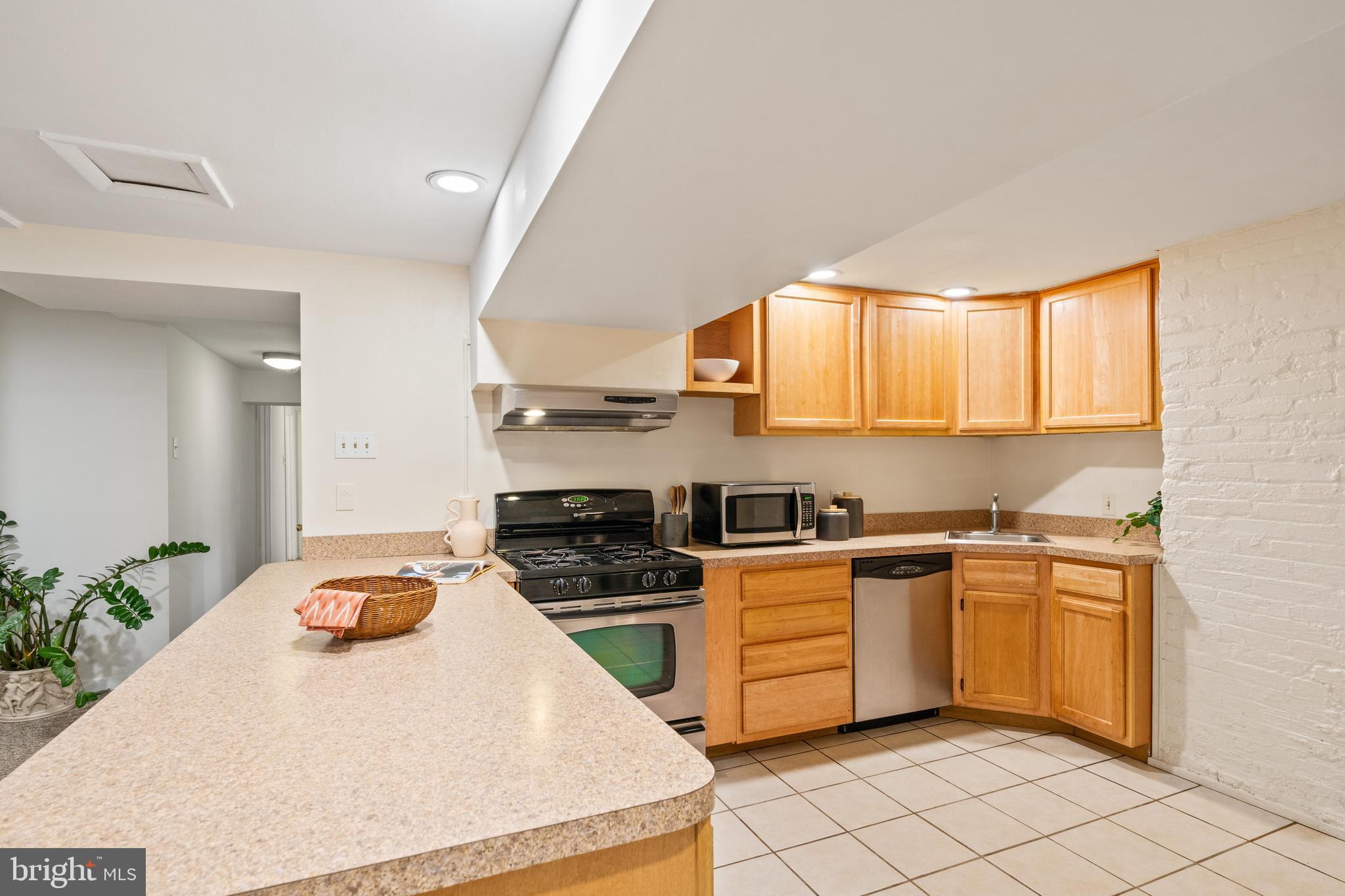 1411 Longfellow Street Northwest Washington, DC 20011 - Photo 108 of 126
