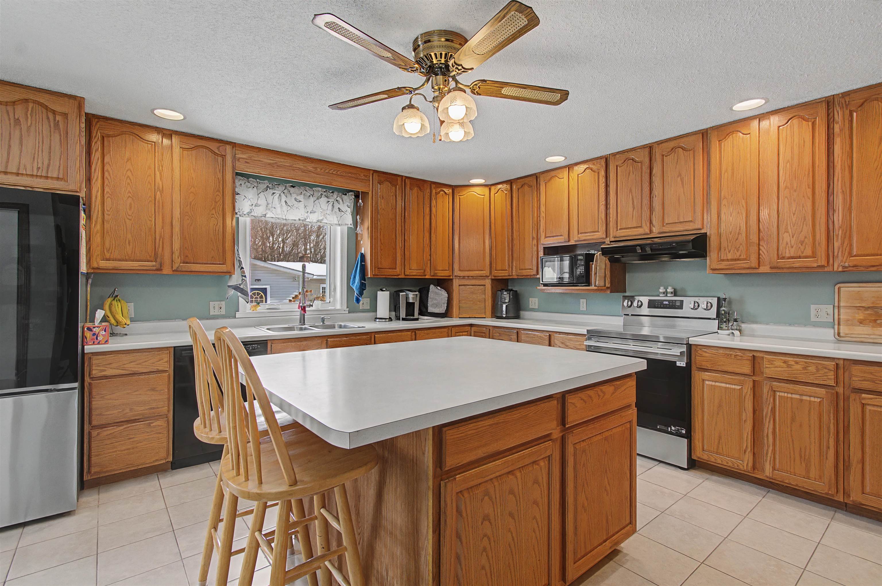 95 Shepard Street Winooski, VT 05404 - Photo 9 of 40