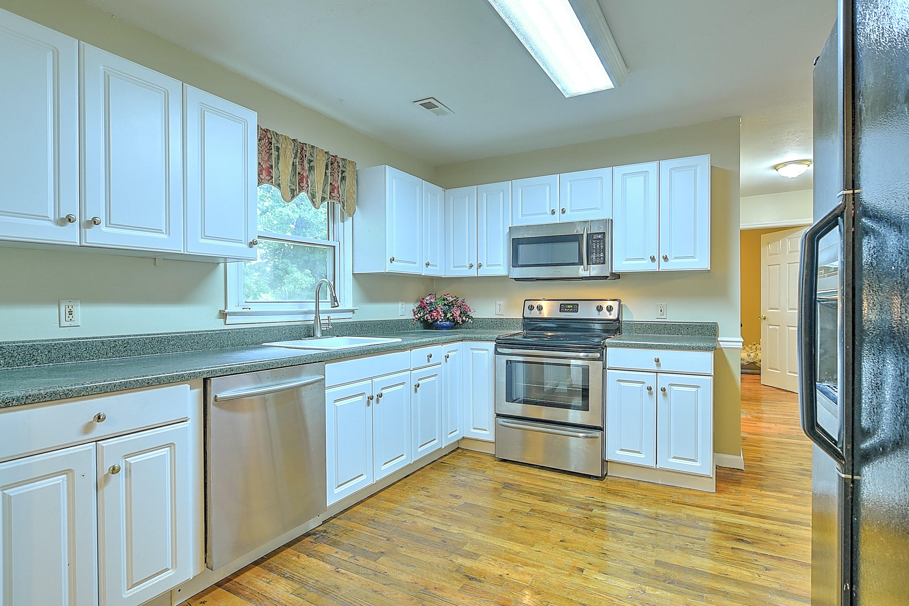 1647 Dexter Road Kingsport, TN 37660 - Photo 13 of 33 1647 Dexter-14