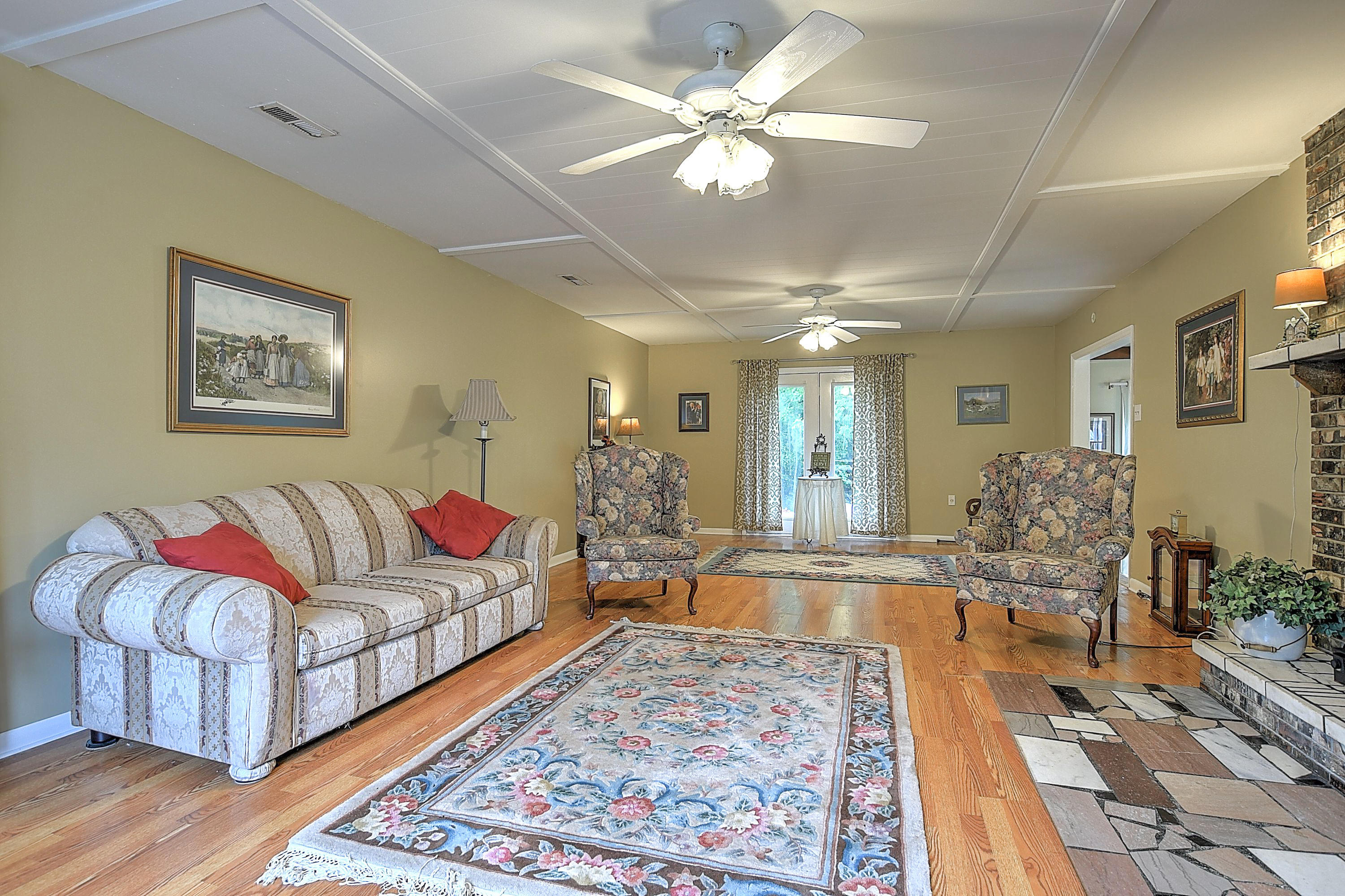 1647 Dexter Road Kingsport, TN 37660 - Photo 3 of 33 1647 Dexter-4