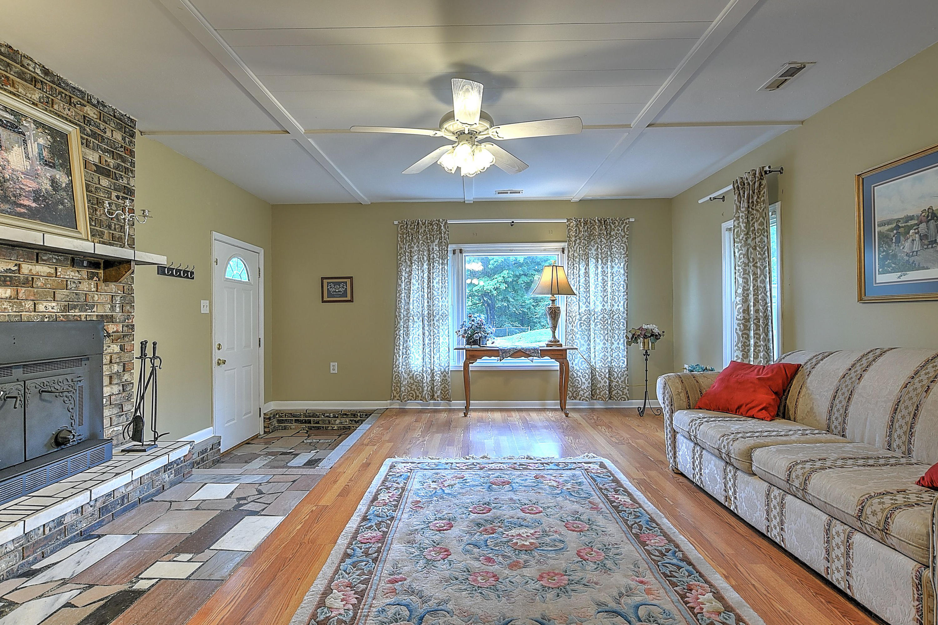 1647 Dexter Road Kingsport, TN 37660 - Photo 5 of 33 1647 Dexter-6