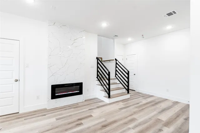 $639,385 | 610 East 41st Street, Unit A B, Houston, TX 77022