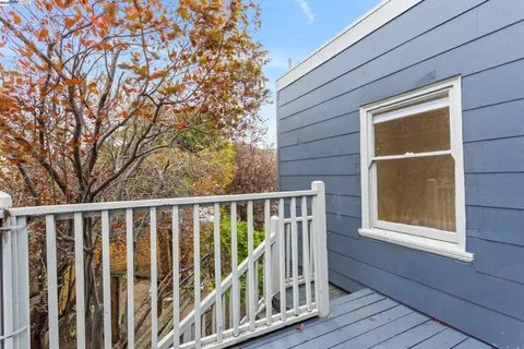 $679,000 | 857 Athens Avenue, Oakland, CA 94607