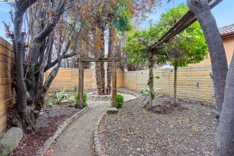 $679,000 | 857 Athens Avenue, Oakland, CA 94607