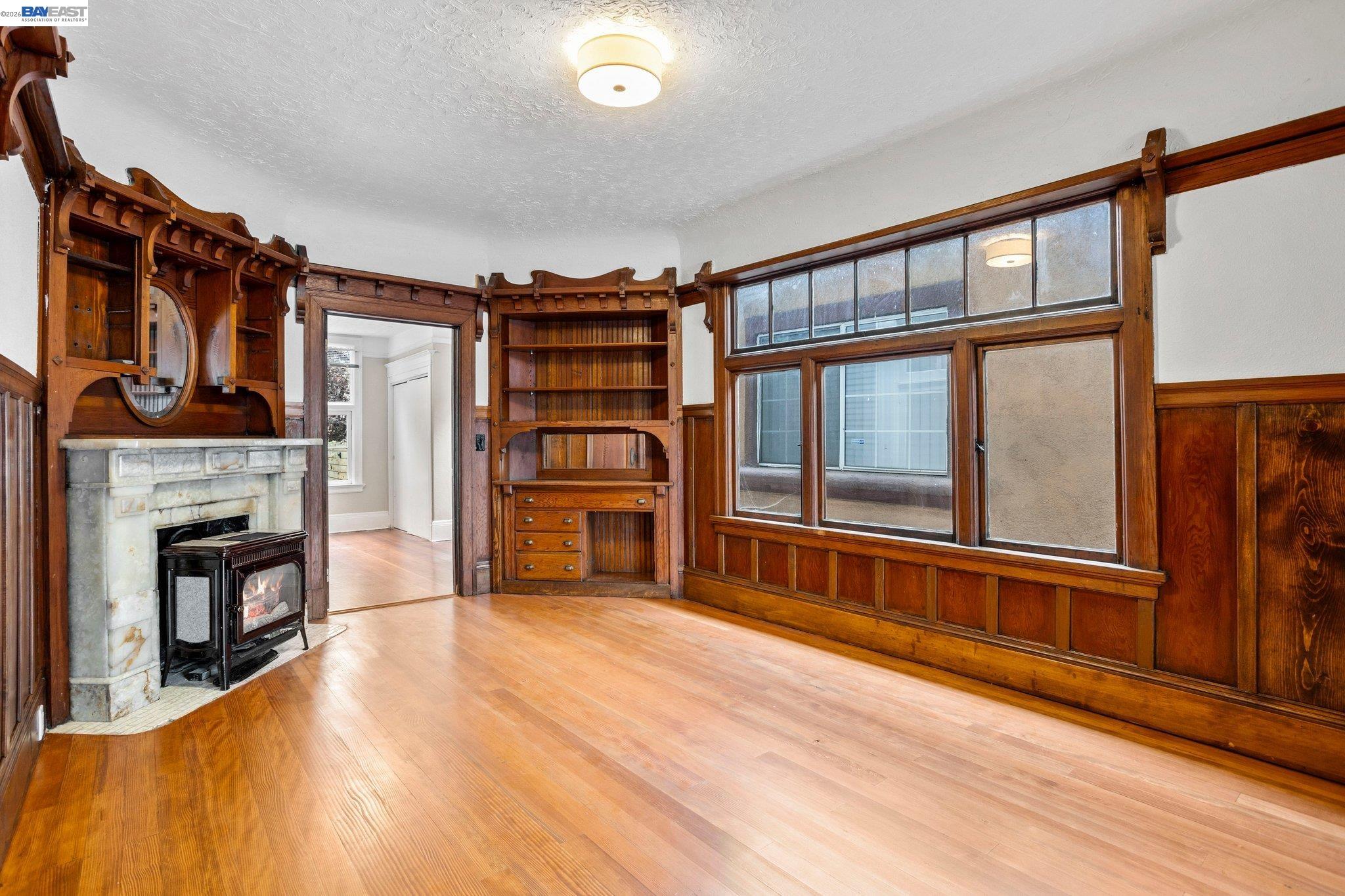 857 Athens Avenue Oakland, CA 94607 - Photo 4 of 60