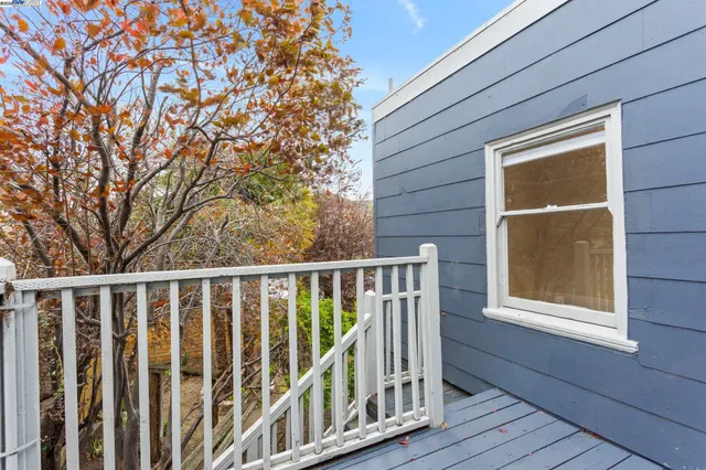 $679,000 | 857 Athens Avenue, Oakland, CA 94607