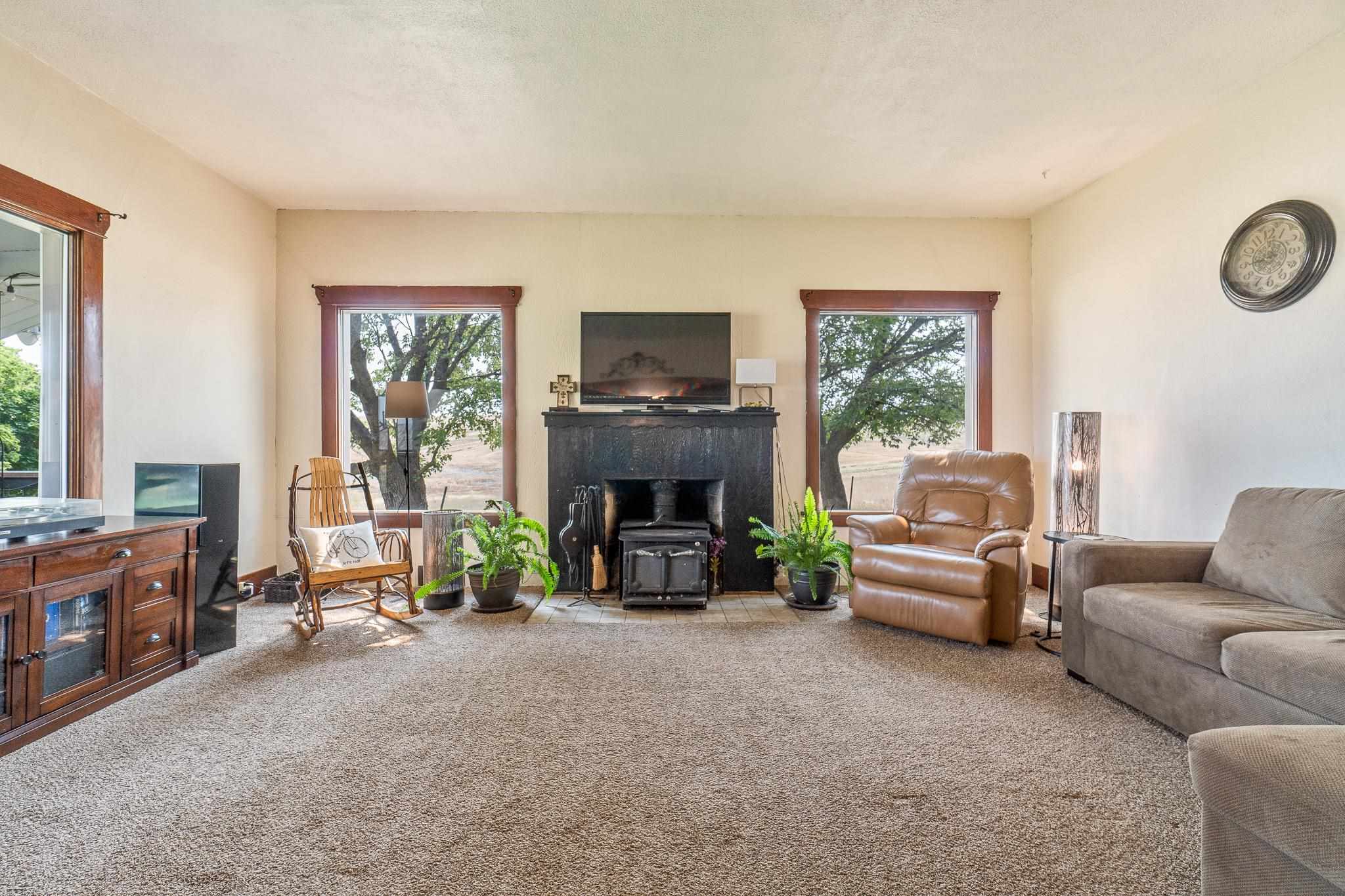 42929 South Cove Road Tekoa, WA 99033 - Photo 12 of 49