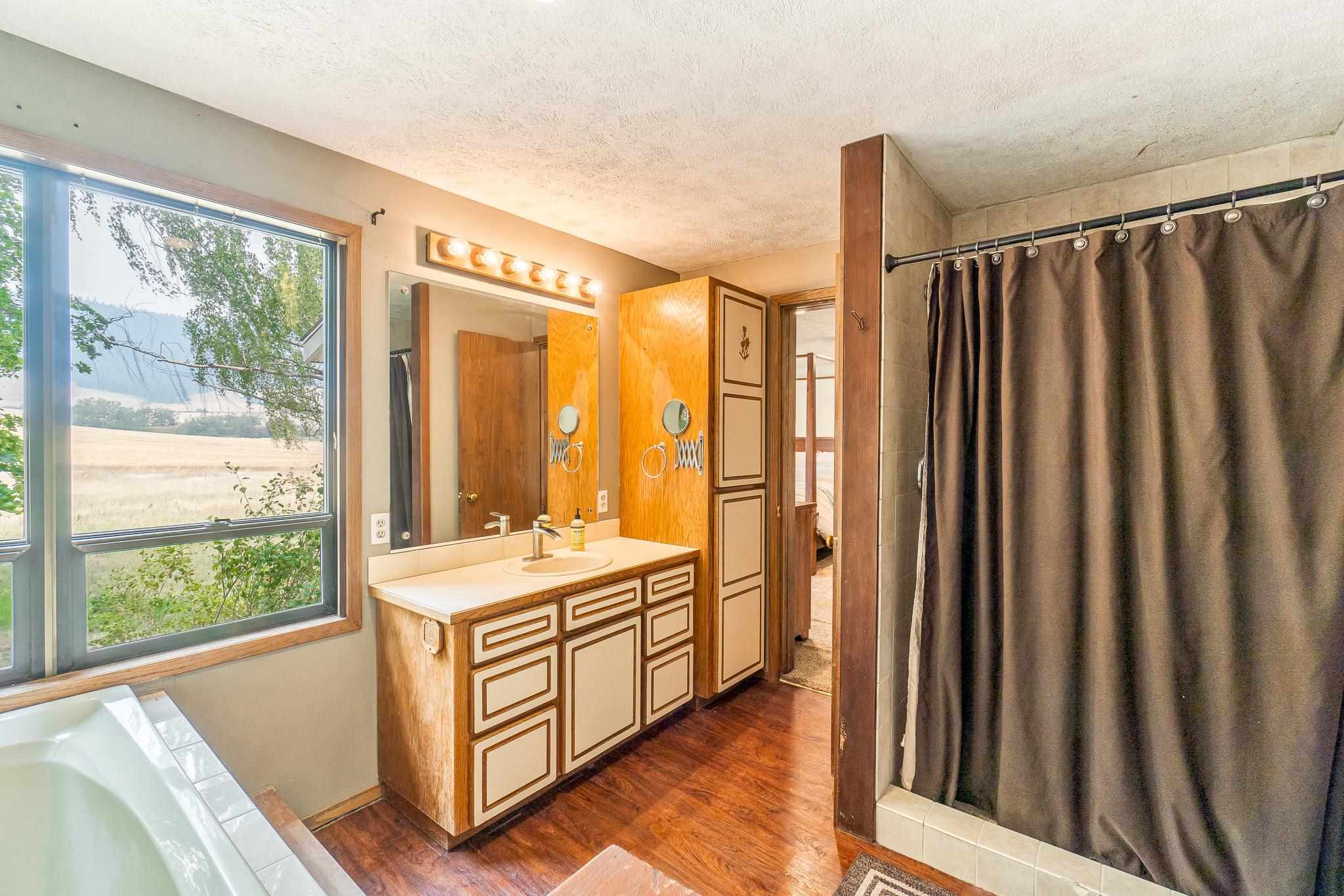 42929 South Cove Road Tekoa, WA 99033 - Photo 18 of 49