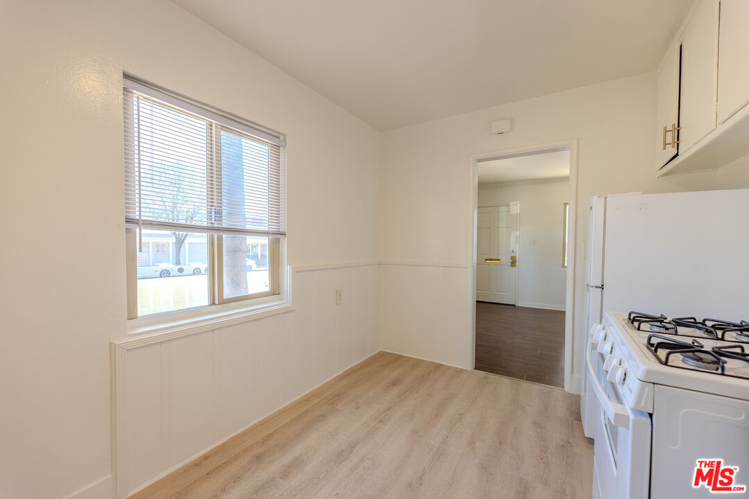 233 East Alameda Avenue, Unit A Burbank, CA 91502 - Photo 10 of 24
