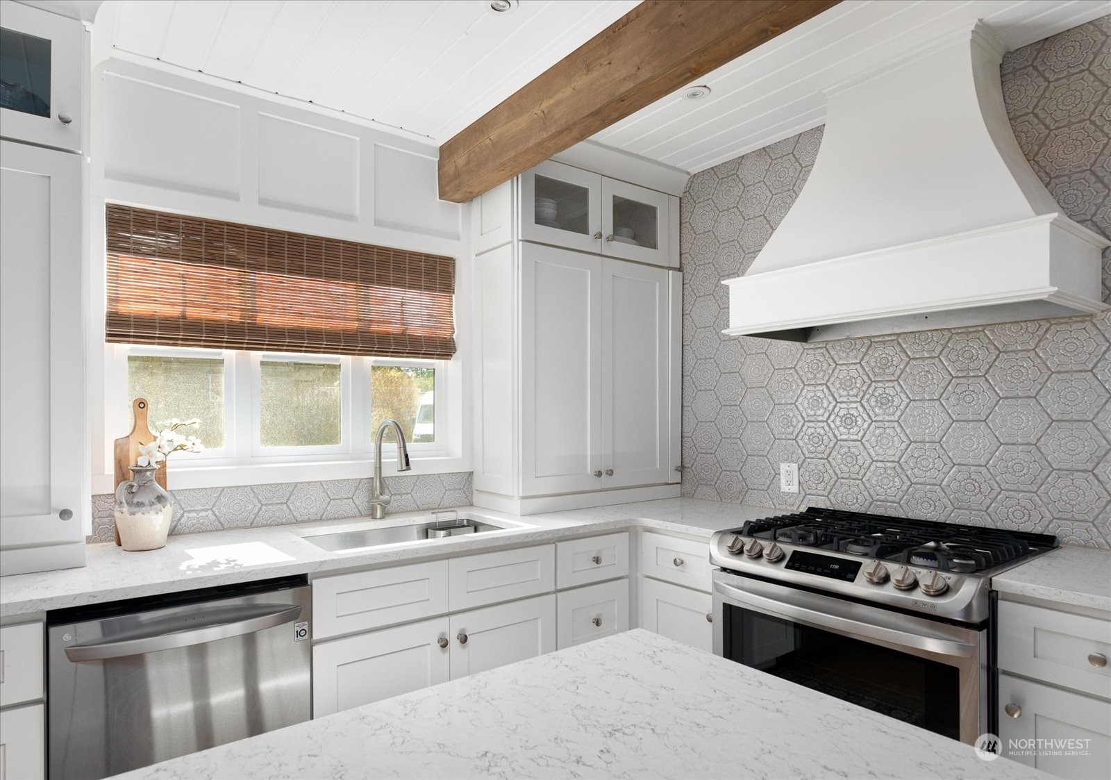 1396 North View Road Oak Harbor, WA 98277 - Photo 11 of 40 Gallery Image 11