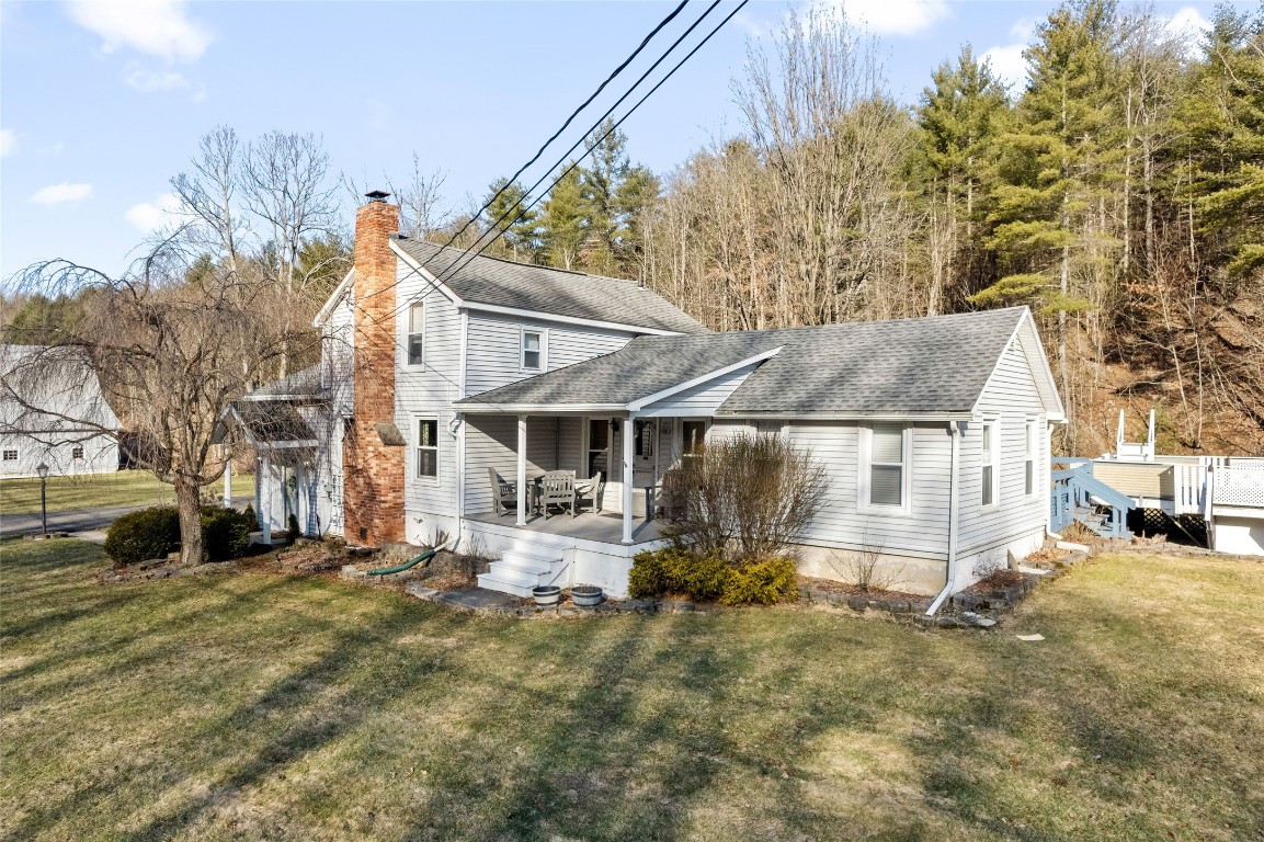 325 Powderhouse Road Vestal, NY 13850 - Photo 2 of 34 Gallery Image 2