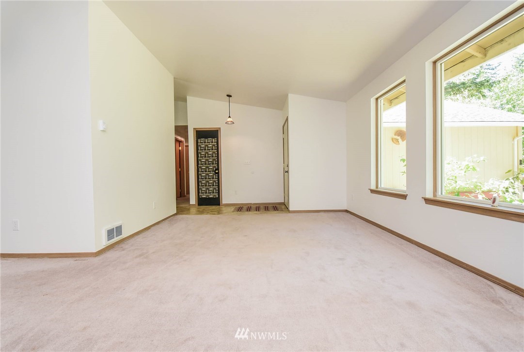 12610 Marshall Road Southeast Tenino, WA 98589 - Photo 5 of 35 Gallery Image 5