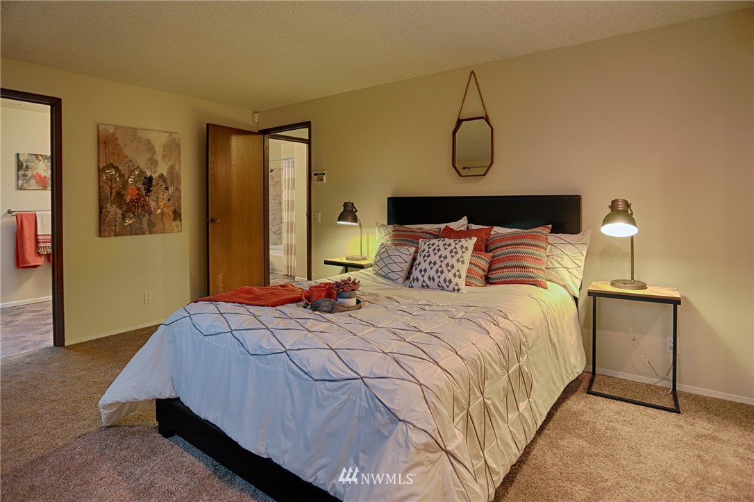 16822 29th Drive Southeast Bothell, WA 98012 - Photo 13 of 17 Gallery Image 13