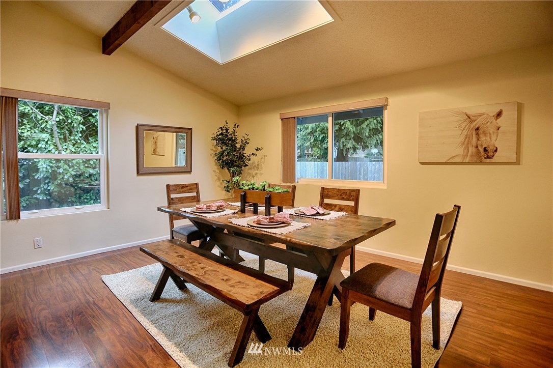 16822 29th Drive Southeast Bothell, WA 98012 - Photo 4 of 17 Gallery Image 4