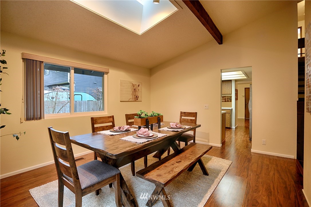 16822 29th Drive Southeast Bothell, WA 98012 - Photo 5 of 17 Gallery Image 5