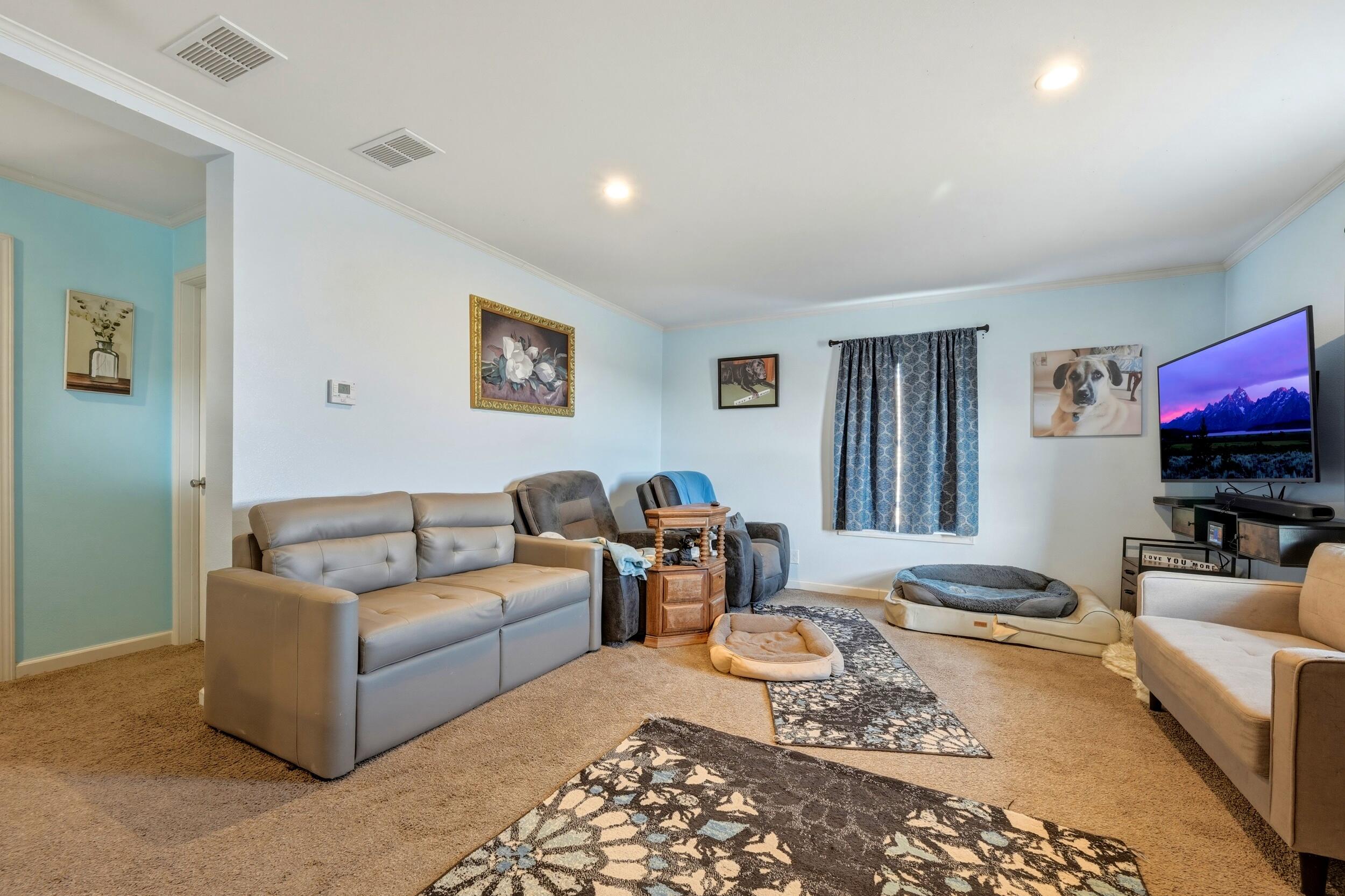 1342 Sussex Road Kaycee, WY 82639 - Photo 38 of 43 1342 sussex 38