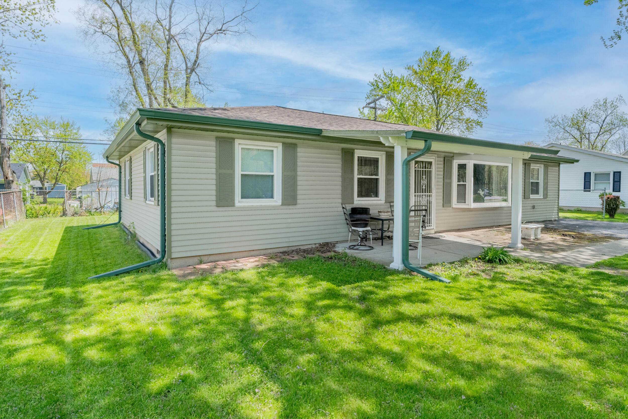 713 McCool Road Valparaiso, IN 46385 - Photo 3 of 34 2500x1667