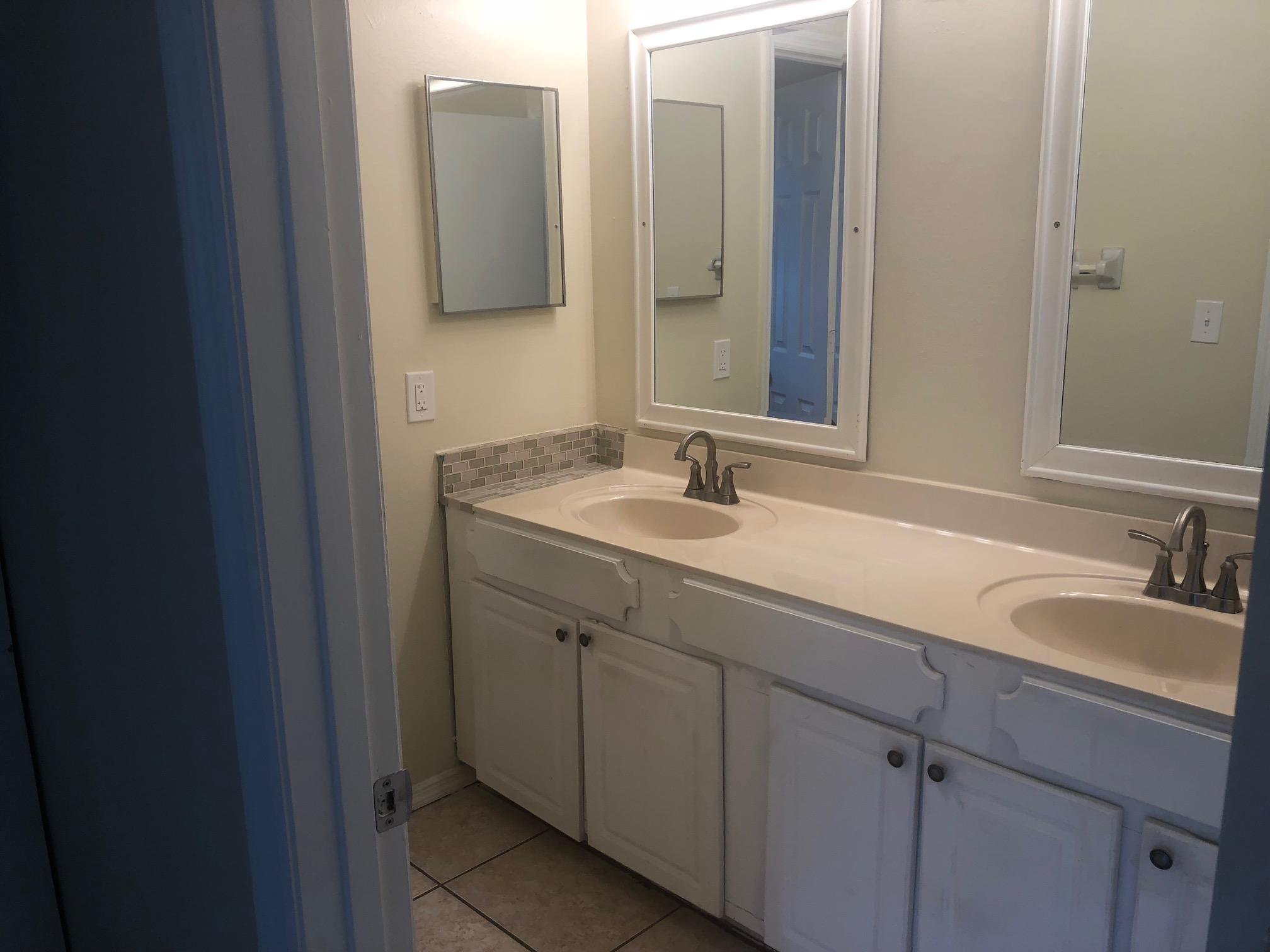 2086 Warwick Road Melbourne, FL 32935 - Photo 5 of 11 IMG_0279