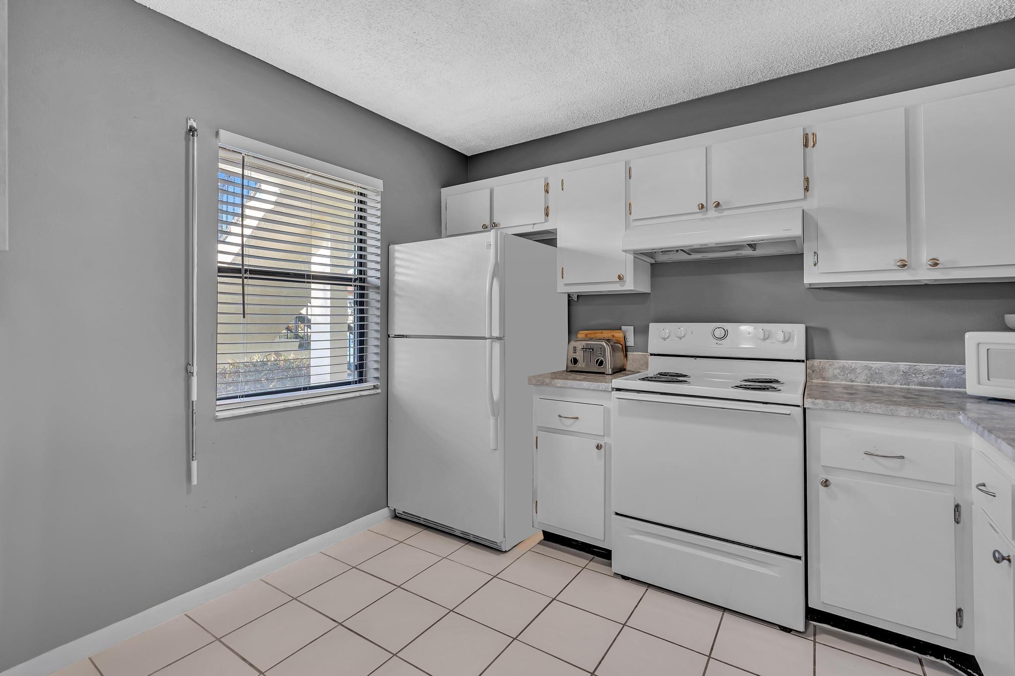 22017 Palms Way, Unit 106 Boca Raton, FL 33433 - Photo 10 of 56 FPP00041