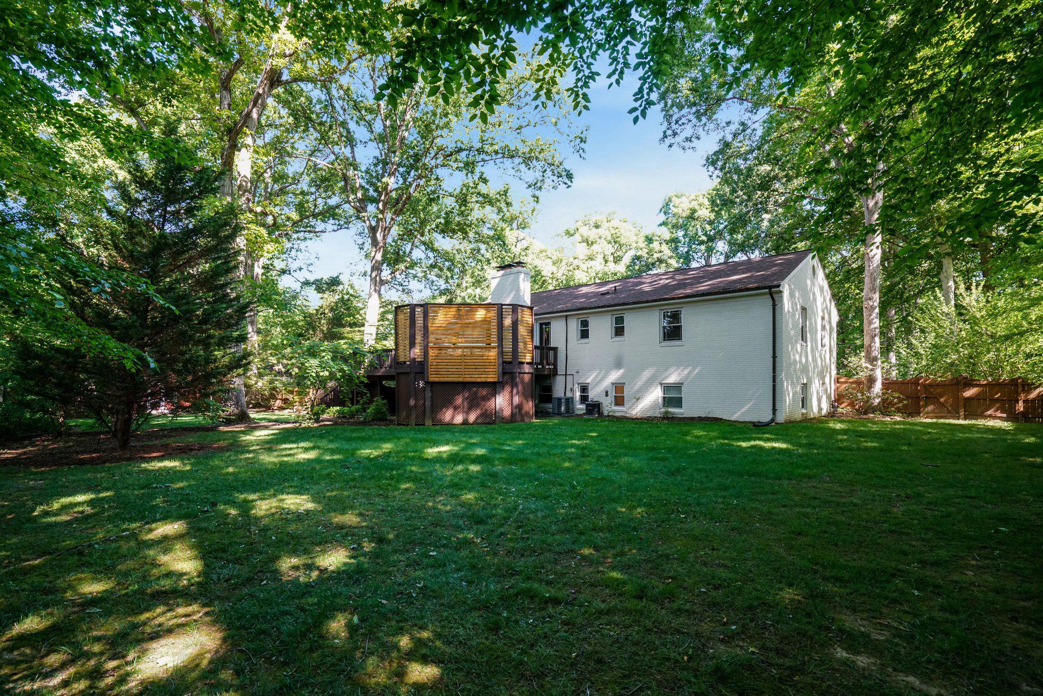 7506 Oriole Avenue Springfield, VA 22150 - Photo 54 of 67 a view of a house with backyard