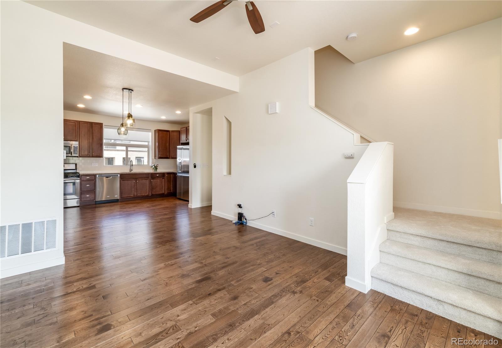 10154 Belvedere Loop Lone Tree, CO 80124 - Photo 11 of 37