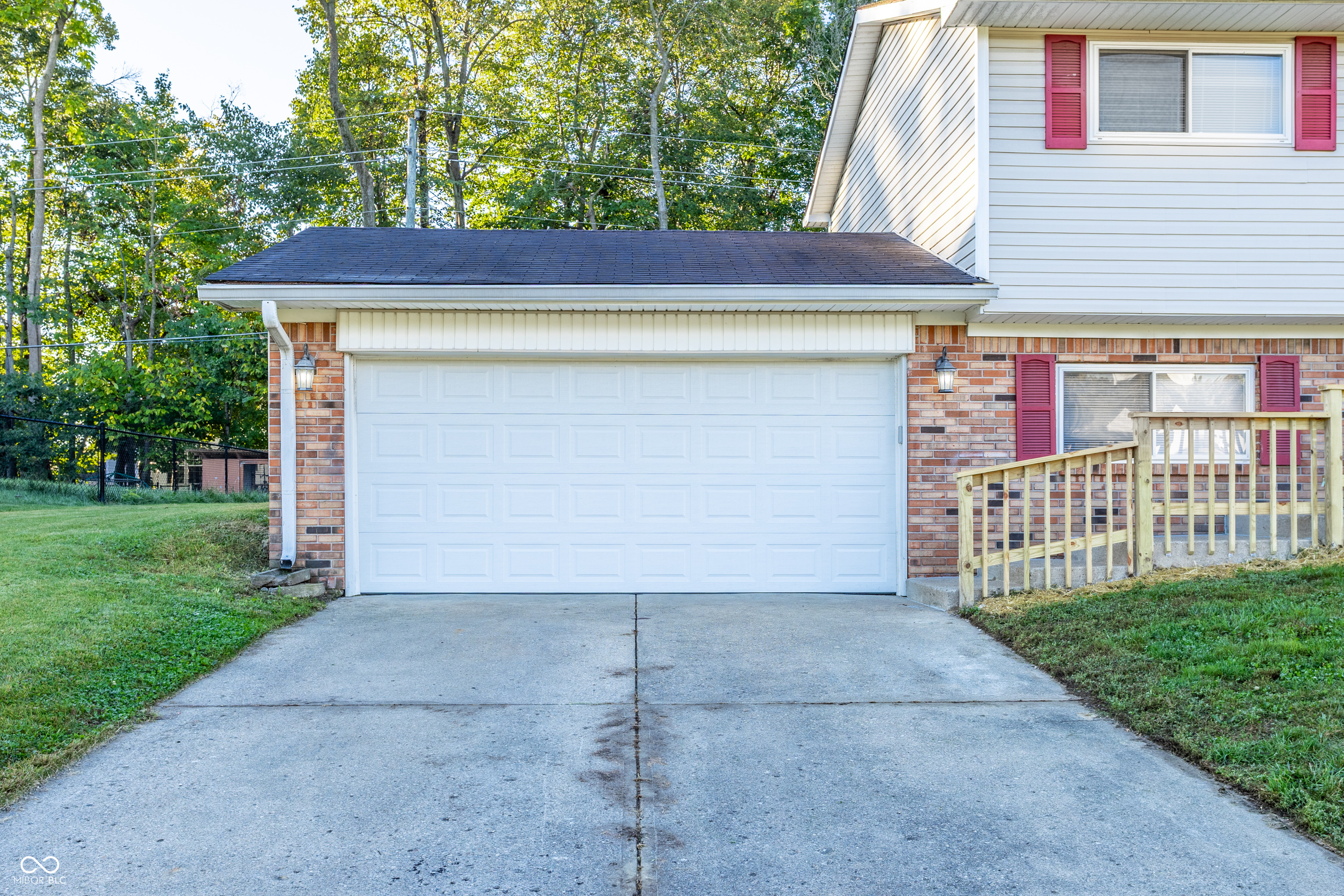 6007 Milhouse Road Indianapolis, IN 46221 - Photo 3 of 40 Gallery Image 3