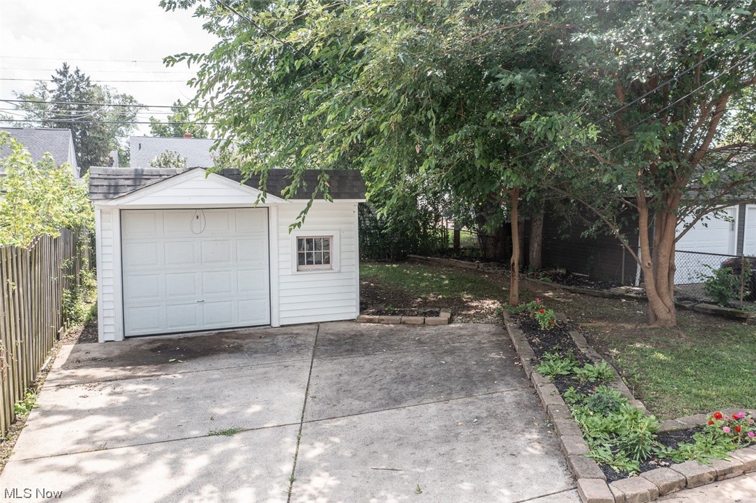 5903 Snow Road Parma, OH 44129 - Photo 35 of 35