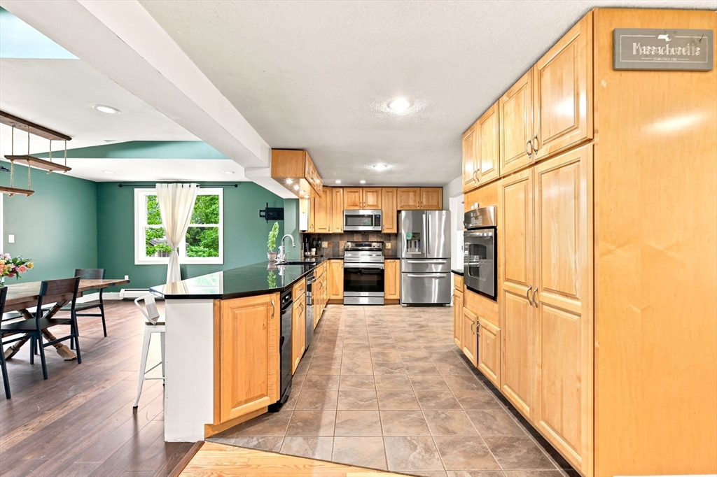 73 Glendale Road Hampden, MA 01036 - Photo 9 of 42 Gallery Image 9