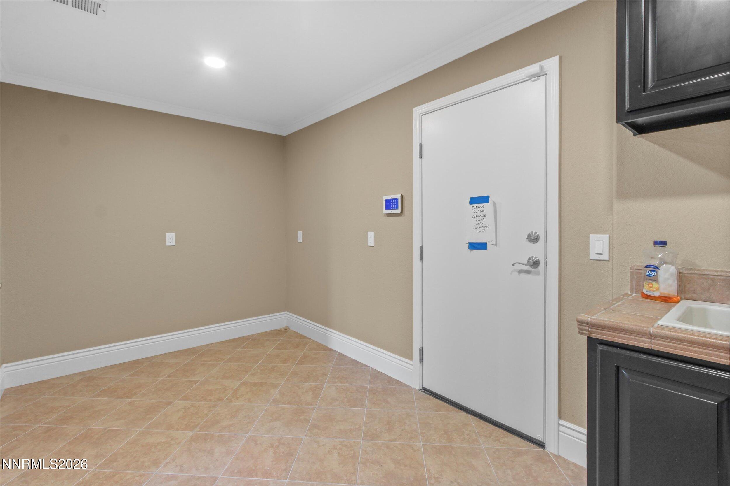 9900 Wilbur May Parkway, Unit 1902 Reno, NV 89521 - Photo 30 of 61 Laundry