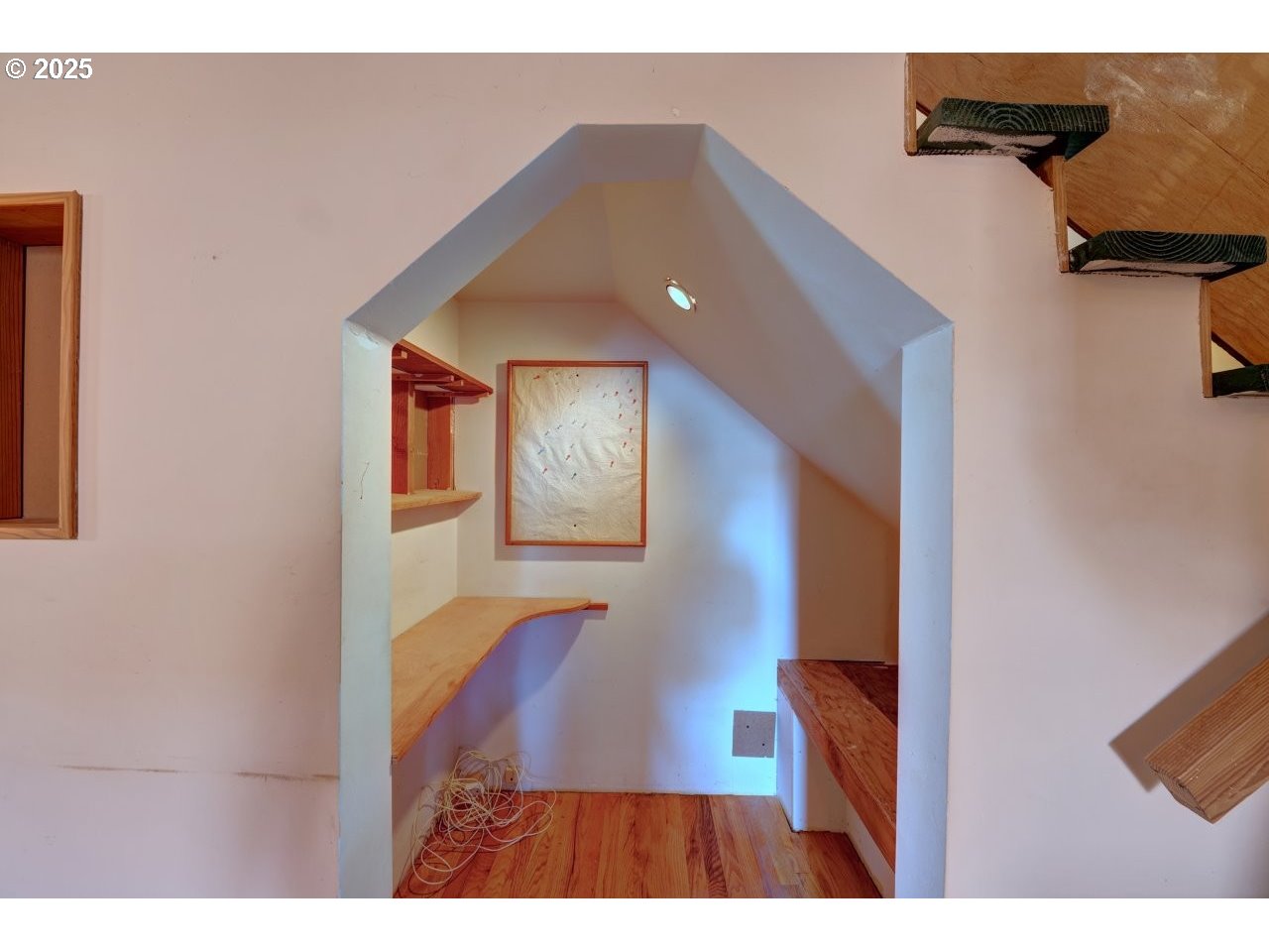 123 West 1st Street Cannon Beach, OR 97110 - Photo 17 of 35 a view of living room and bathroom