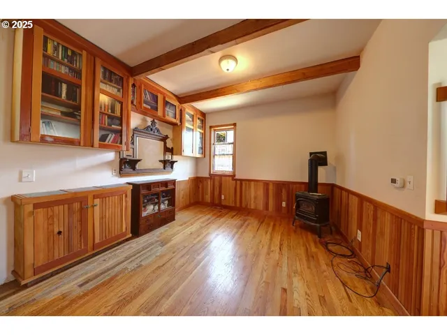 $775,000 | 123 West 1st Street, Cannon Beach, OR 97110