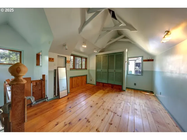 $775,000 | 123 West 1st Street, Cannon Beach, OR 97110