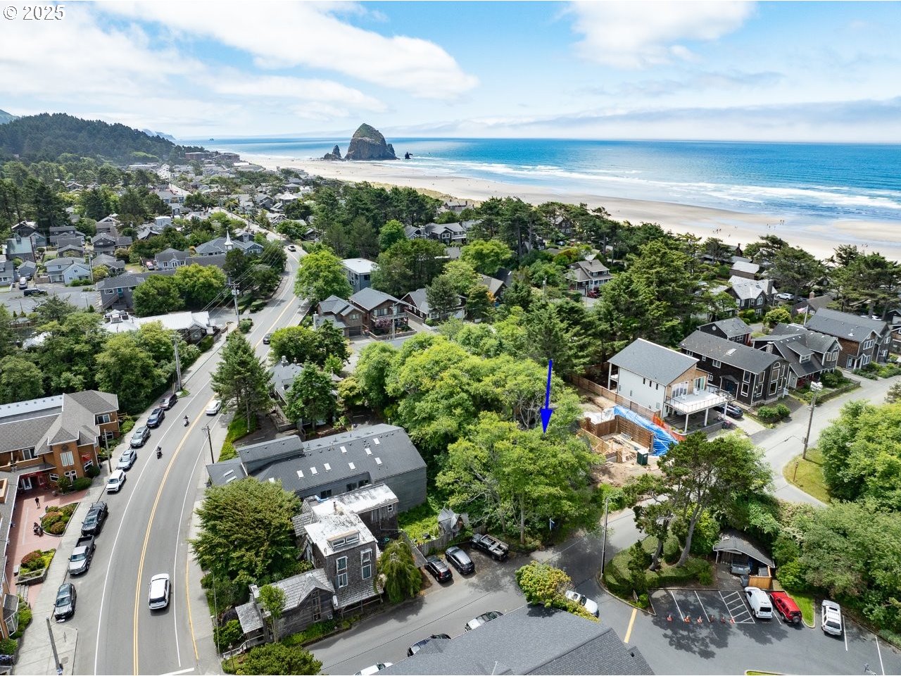 123 West 1st Street Cannon Beach, OR 97110 - Photo 35 of 35 an aerial view of multiple house
