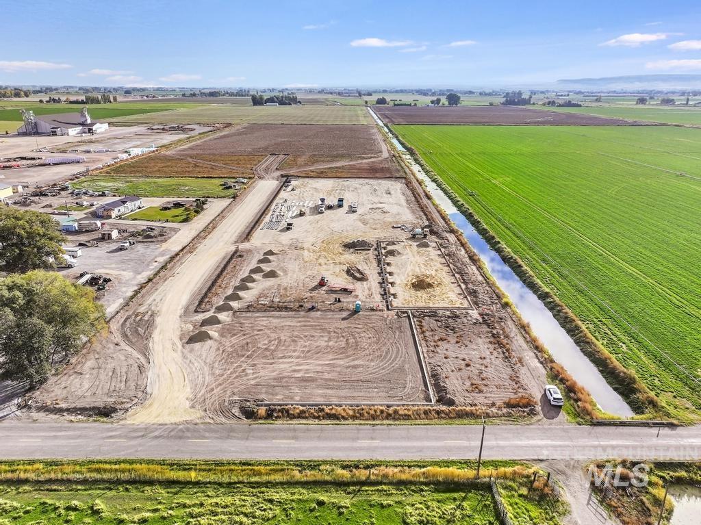 200 South 200 West Rupert, ID 83350 - Photo 24 of 25 View of rural area featuring farmland and a large body of water