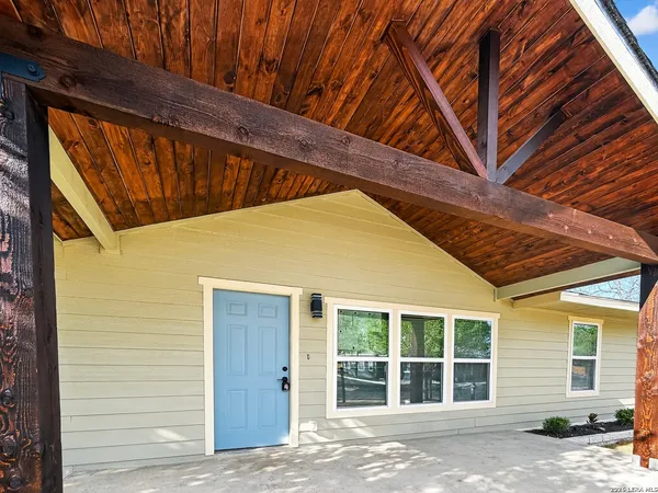 $599,000 | 703 West Rosewood Avenue, San Antonio, TX 78212