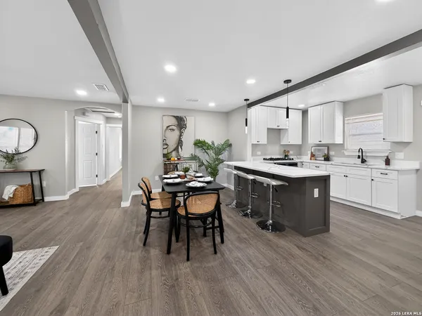 $599,000 | 703 West Rosewood Avenue, San Antonio, TX 78212