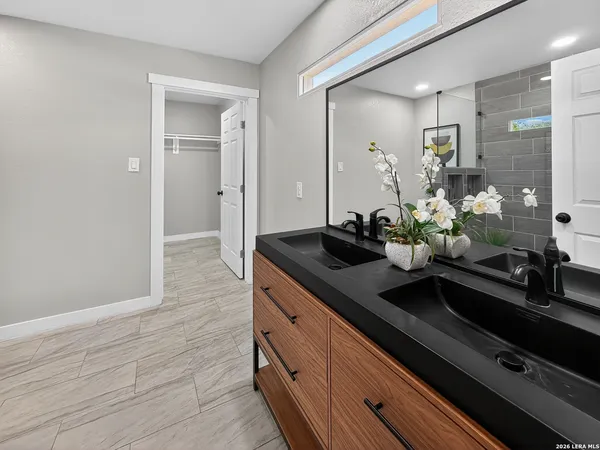 $599,000 | 703 West Rosewood Avenue, San Antonio, TX 78212