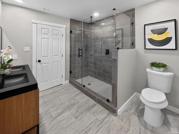 $599,000 | 703 West Rosewood Avenue, San Antonio, TX 78212