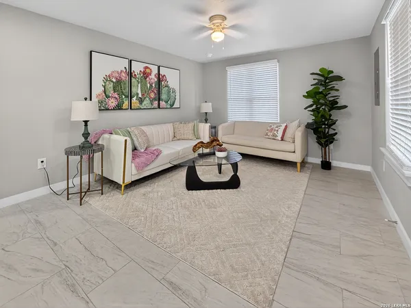 $599,000 | 703 West Rosewood Avenue, San Antonio, TX 78212