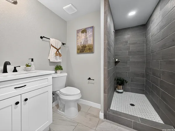 $599,000 | 703 West Rosewood Avenue, San Antonio, TX 78212