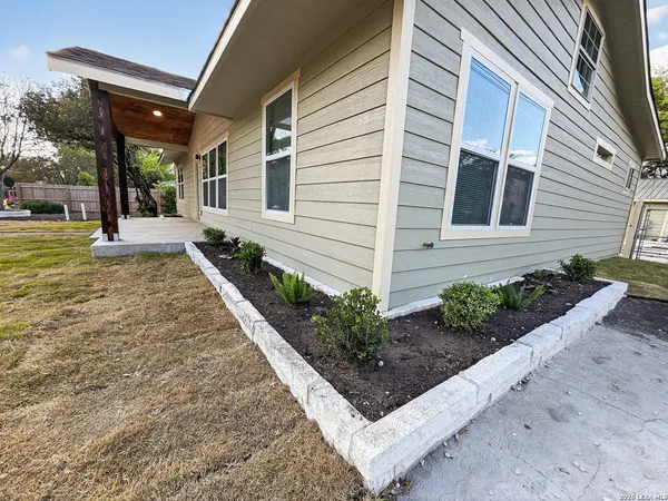 $599,000 | 703 West Rosewood Avenue, San Antonio, TX 78212