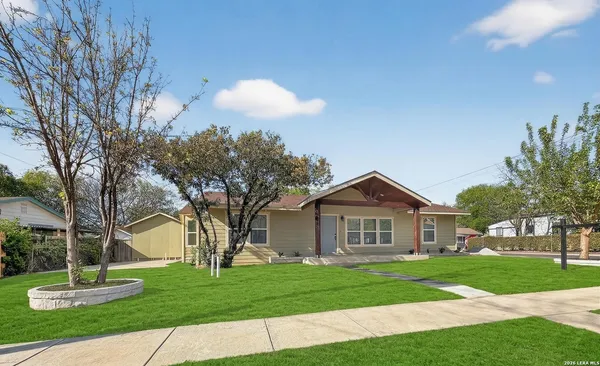 $599,000 | 703 West Rosewood Avenue, San Antonio, TX 78212