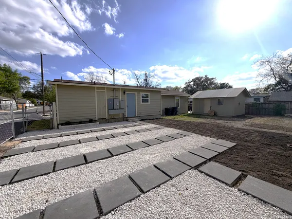 $599,000 | 703 West Rosewood Avenue, San Antonio, TX 78212