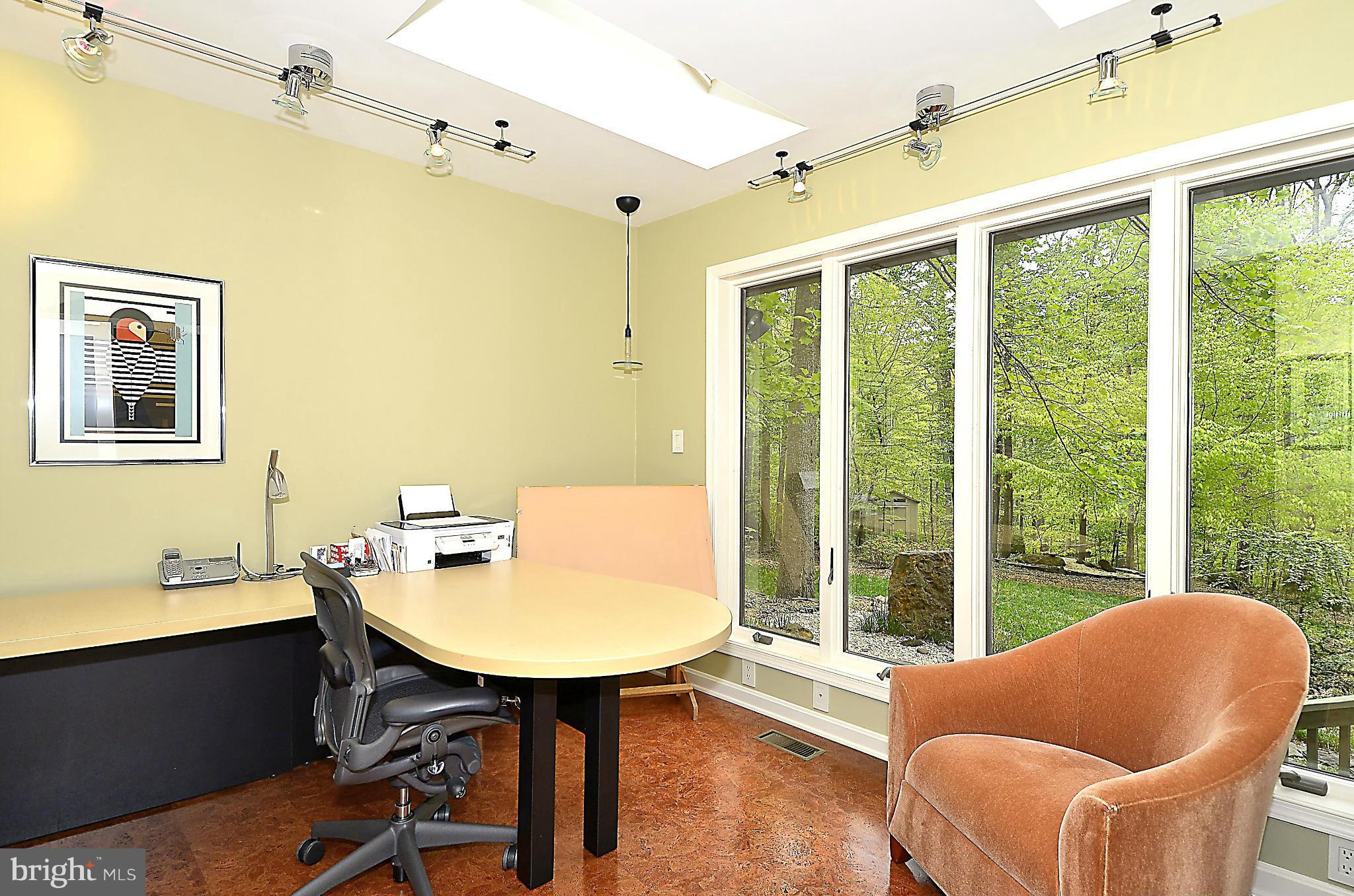 1712 Woodlore Road Annapolis, MD 21401 - Photo 12 of 30 Main floor Bedroom (currently an office)
