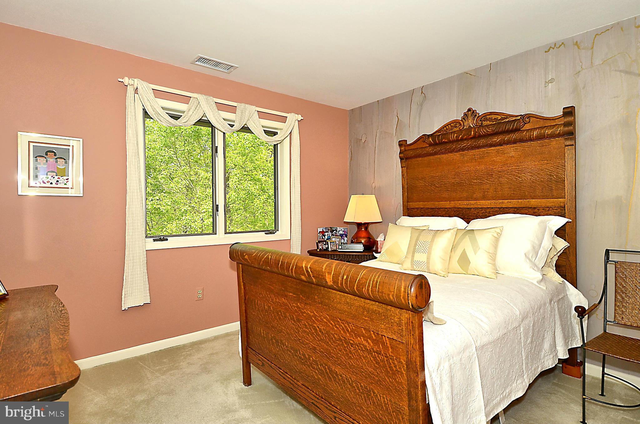 1712 Woodlore Road Annapolis, MD 21401 - Photo 19 of 30 Upper level Guest Bedroom